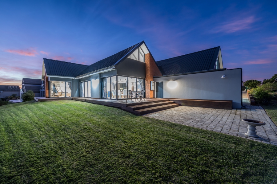 3 Bedroom Property for Sale in Nautilus Bay Western Cape